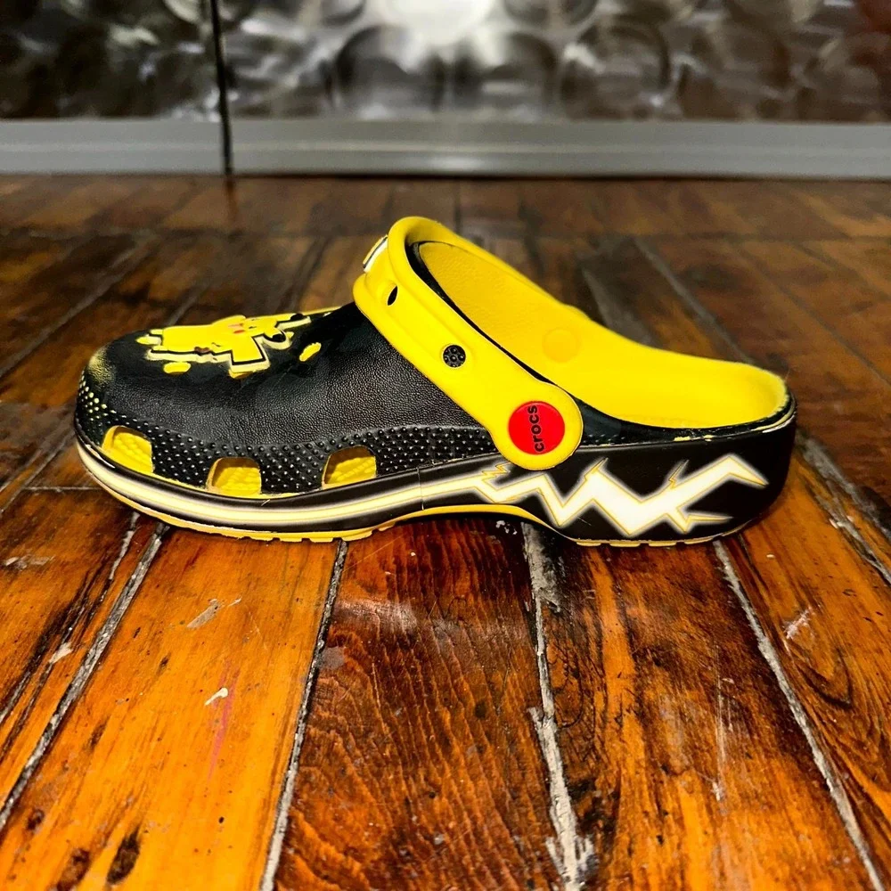 Crocs x Pokémon Pikachu Classic Clogs Toddler 2 Black Yellow Comfort Outdoor